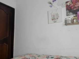 megan-hally live cam preview