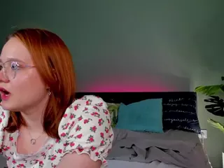 milly-shy's Live Sex Cam Show