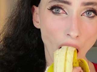  queenxofxtease chat room