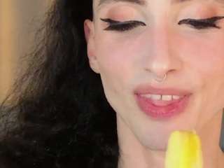  queenxofxtease chat room