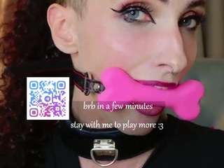 queenxofxtease's CamSoda show and profile