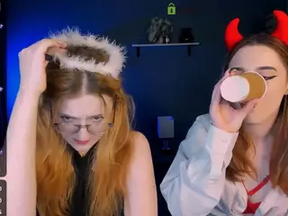 velvet-aura's Live Sex Cam Show