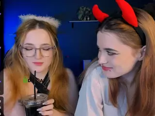 velvet-aura's Live Sex Cam Show