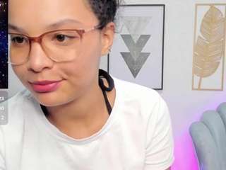 ayshel-cooper Webcam Model Profile