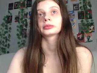 Effie18's Live Sex Cam Show