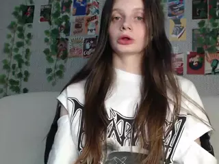 Effie18's Live Sex Cam Show