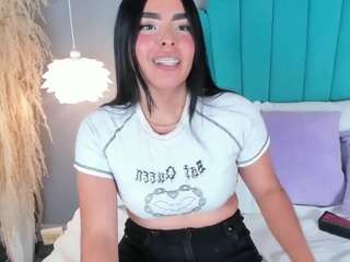 lovelyeyess Live Webcam on CamSoda