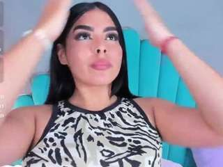 lovelyeyess Live Webcam on CamSoda