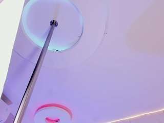 lovelyeyess Brown live webcam