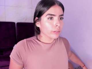 lovelyeyess Live Webcam on CamSoda