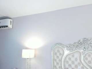 lovelyeyess Live Webcam on CamSoda