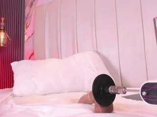lovelyeyess live webcam show