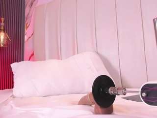 lovelyeyess's live room