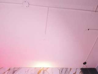 lovelyeyess live webcam show