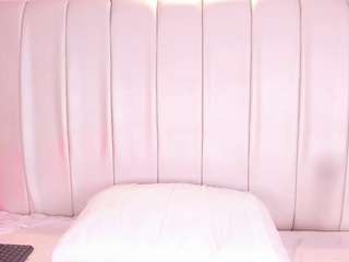 LovelyEyess live webcam show