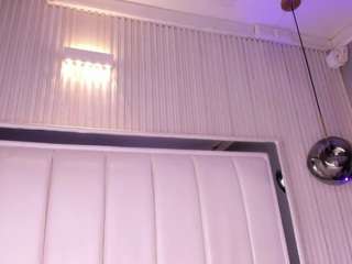 LovelyEyess live cam preview