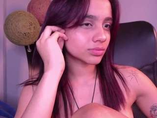 nicole-bonnet Live Webcam on CamSoda