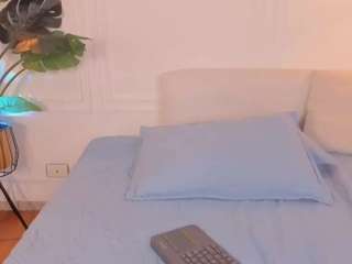 niicolewhitee webcam