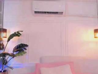 niicolewhitee webcam