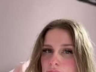 prettylittlelolaxx Live Webcam on CamSoda prettylittlelolaxx Live Webcam on CamSoda