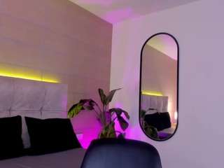 sweett-karol's CamSoda show and profile