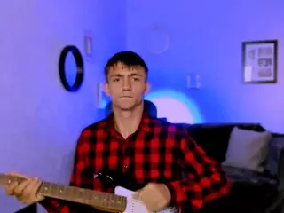 tobi-yours's Live Sex Cam Show