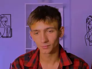 tobi-yours's Live Sex Cam Show