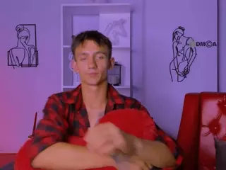 tobi-yours's Live Sex Cam Show