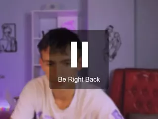 tobi-yours's Live Sex Cam Show