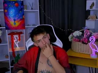 tobi-yours's Live Sex Cam Show