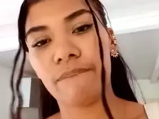 xshantalwettx's Live Sex Cam Show