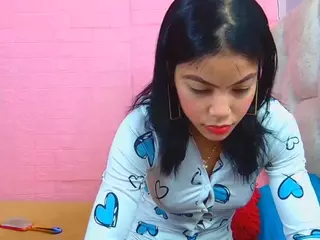 Antonella and my sexy friends's Live Sex Cam Show