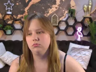 CrystallPaws's Live Sex Cam Show