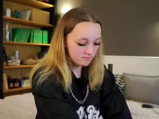 DevonaHarn's Live Sex Cam Show