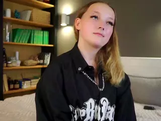 DevonaHarn's Live Sex Cam Show