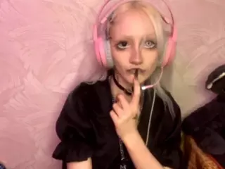 EdithaFort's Live Sex Cam Show