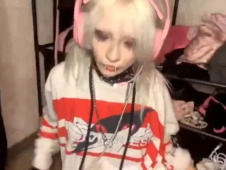 EdithaFort's Live Sex Cam Show