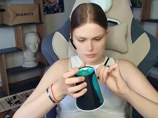 ErlinaCruise's Live Sex Cam Show