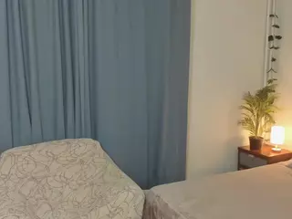 ErlinaCruise's Live Sex Cam Show