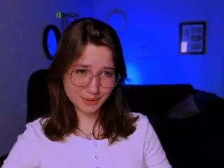 kamilla-star's Live Sex Cam Show
