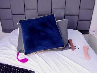 macarena-william... Live Webcam on CamSoda