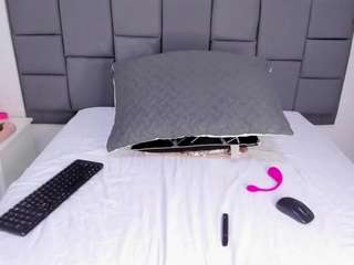 macarena-william... Live Webcam on CamSoda