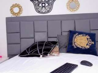 macarena-william... Live Webcam on CamSoda