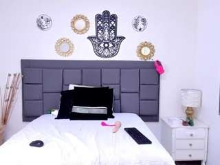 macarena-william... Live Webcam on CamSoda