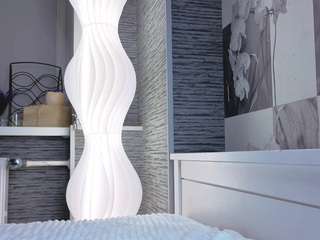 maechesser's CamSoda show and profile