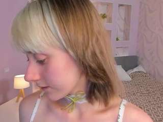 maechesser live webcam show