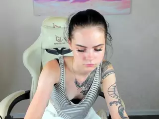 MILKA's Live Sex Cam Show