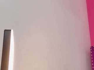 miss-nahomi Mature live webcam