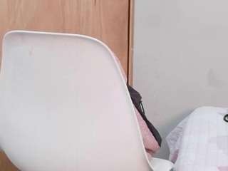 miss-nahomi Live Webcam on CamSoda