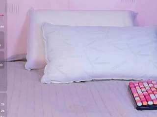 miss-nahomi Live Webcam on CamSoda